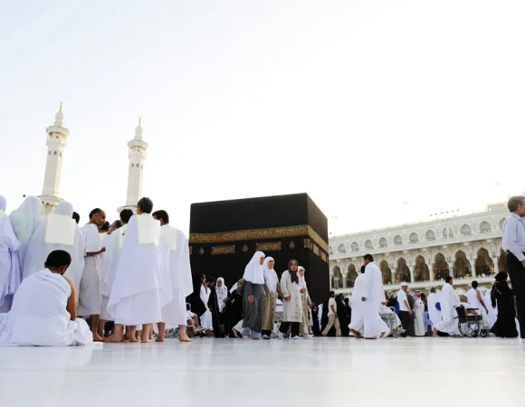 Perlengkapan Umroh Pria & Wanita yang Harus Kamu Tahu Sebelum Berangkat